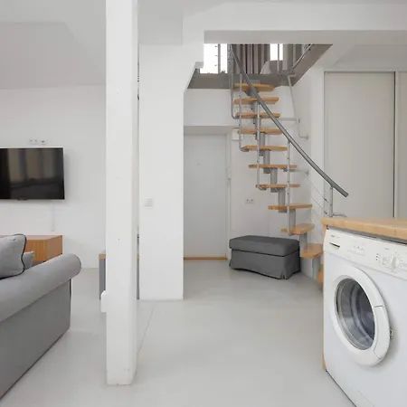 아파트 Cityview Two-storey Hala Mirowska By Renters *