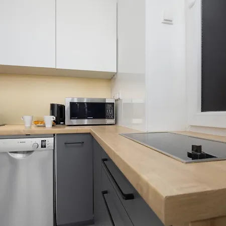 アパート Cityview Two-storey Hala Mirowska By Renters ワルシャワ