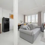 Cityview Two-storey Hala Mirowska By Renters
